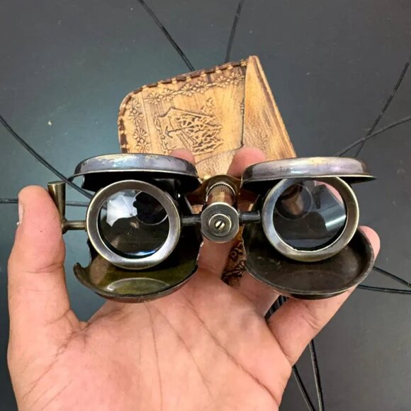 Brass Spyglass Folding Binocular Nautical Adventure in Handmade Leather Box Gift - Picture 4 of 11